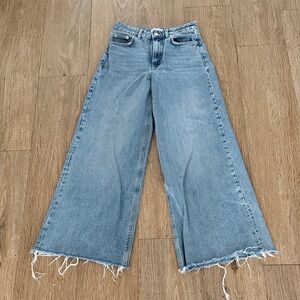 ZARA / Wide-Leg Frayed Hem Blue Jeans
